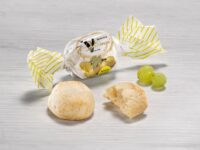 Amaretto di Mombaruzzo al Moscato confezionato in un incarto a caramella